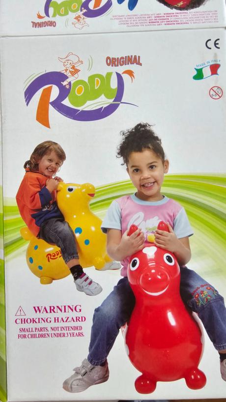 Skakací a hojdací koník rody gymnic,