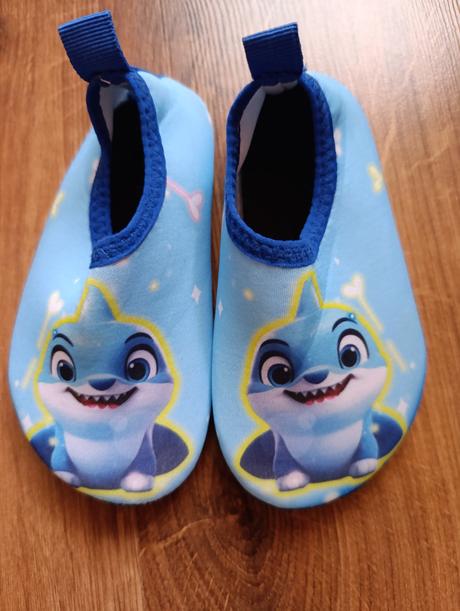 Topánky do vody, 24