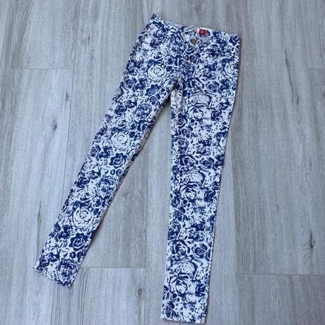 Nohavice s motívom kvetov, cherokee,34