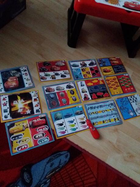 Vzdelávací stolček s elektronickým perom,