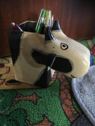 Stojan na perá a pastelky,