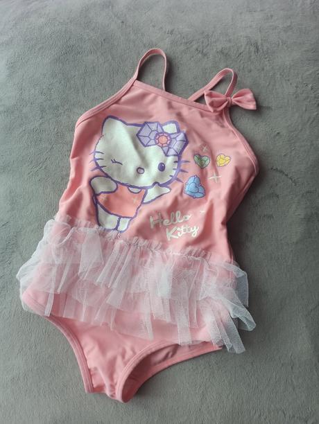 Jednodielne plavky, 116