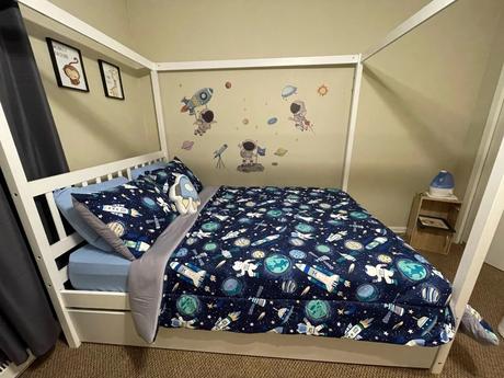 Nálepky na stenu do detskej izbičky - kozmonauti,