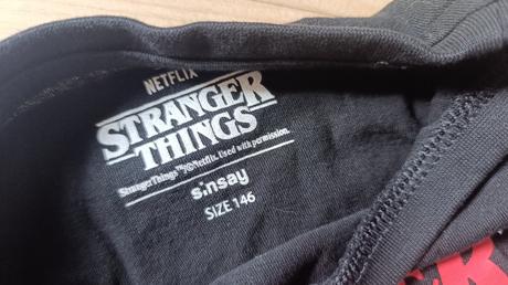 Trička a mikina stranger things, sinsay,146