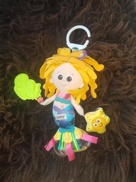 Závesná hračka lamaze morská víla, 