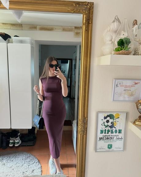 Fialové sexi šaty veľkosť s/m, m