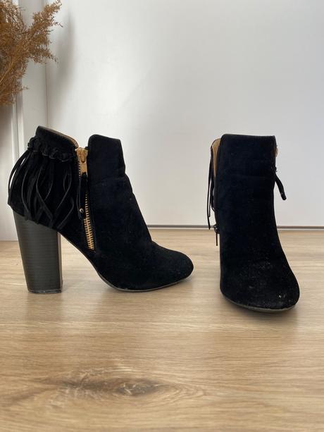 Čierne semišové členkové čižmičky na opätku, 38