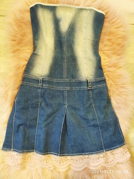 Riflove šaty s čipkou, s