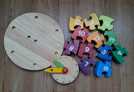 Drevené puzzle goki "hodiny", 