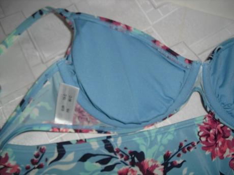 Nebeske kvietkovane bikiny, c&a,s