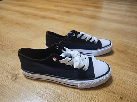 Nové sinsay tenisky, sinsay,36