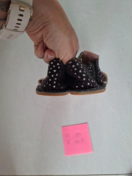 Barefoot sandalky, 33
