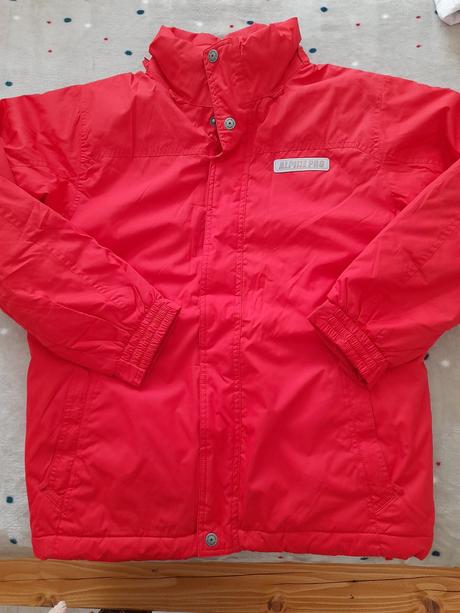 Lyziarska vetrovka, 158