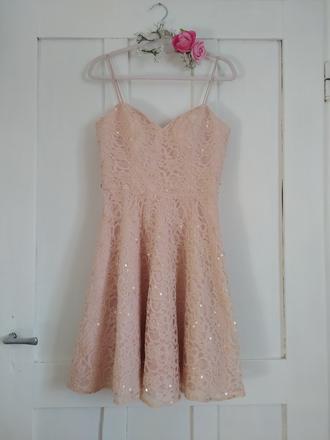 Dámske marhuľkové/béžové šaty, m