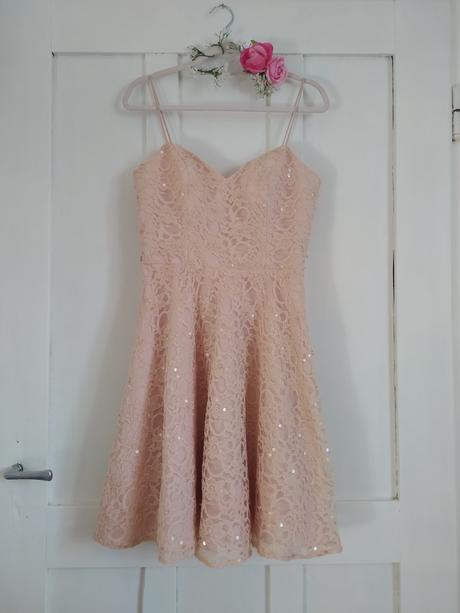 Dámske marhuľkové/béžové šaty, m