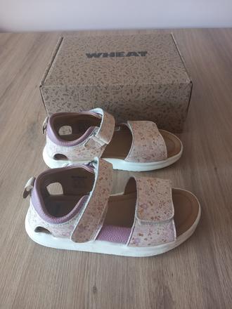 Sandale wheat, 32