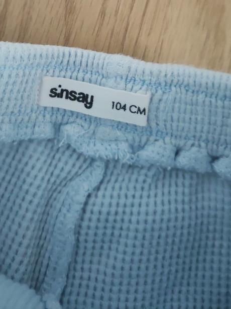 Šortky, sinsay,104