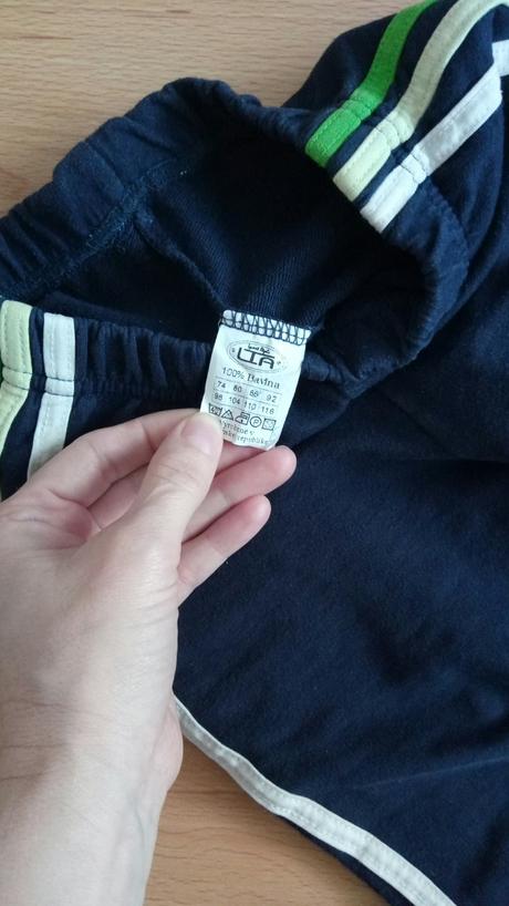 Tepláky + tričko, 86