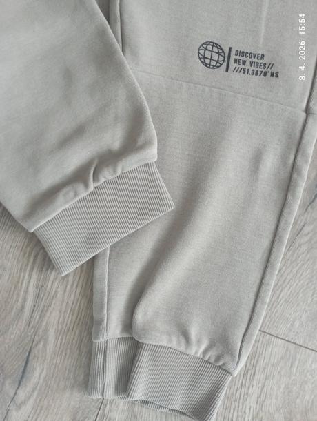 Tepláky pre plnšieho chalana (už s poštou), f&f,158