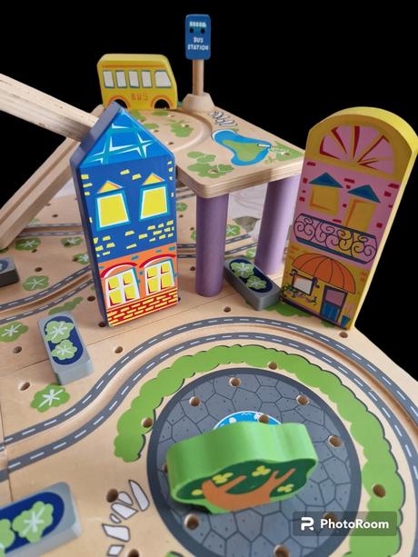 Drevena skladacka "mesto", 