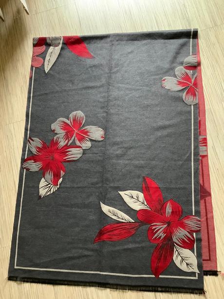 Krasny šal z kasmiru,