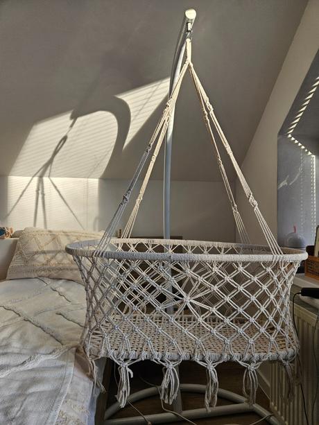 Macrame háčkovaná postieľka /kolíska na zavesenie, 