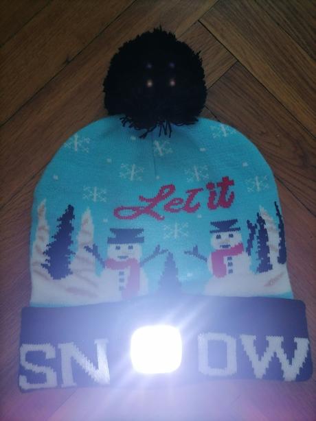 Čiapka s led svetlom-1x nosená - top stav, l