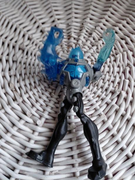 Bojovnik plastovy - 16 cm,