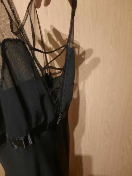 Večerné malé čierne šaty, s