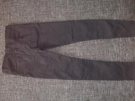 Nohavice, čierne rifle ako motorkarske, h&m,134