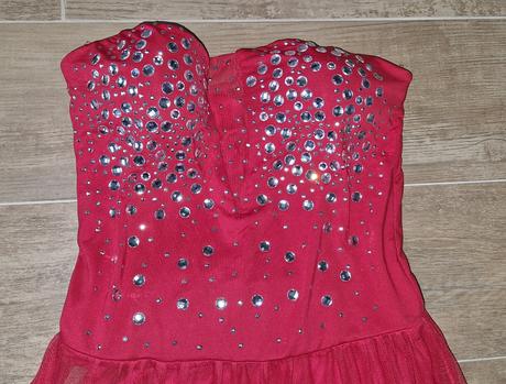 Spoločenské šaty, 36