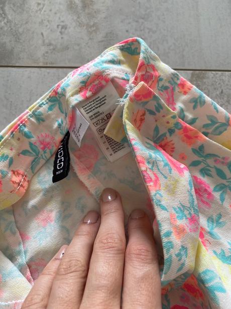 Šortky s vysokým pásom, h&m,34