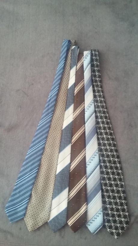 Predam cisto novy oblek rutz design+kravata, xl