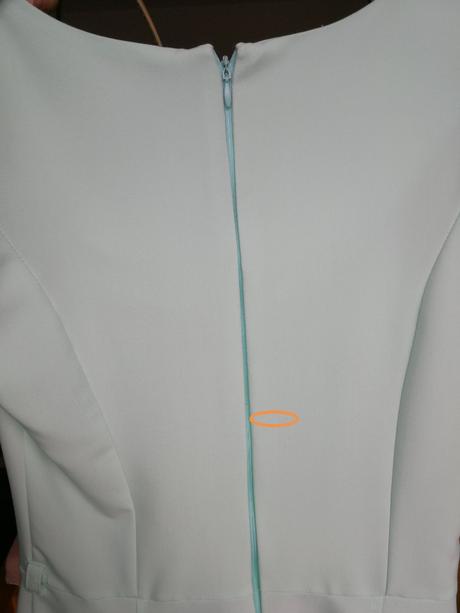 Šaty mentolovej farby, 36