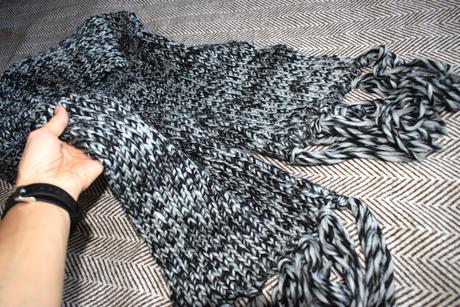 Dlhý teplý šál so strapcami, xl