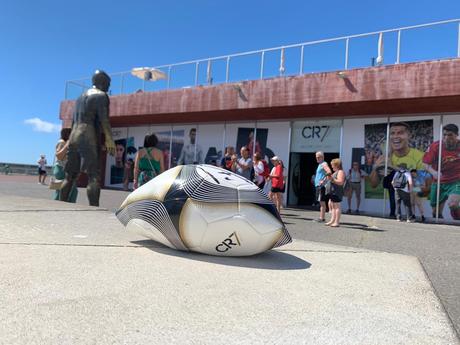 Futbalova lopta s orig. podpisom cristiana ronalda,