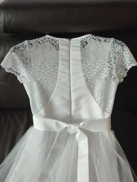 Šaty na 1.sv. prijímanie, 152