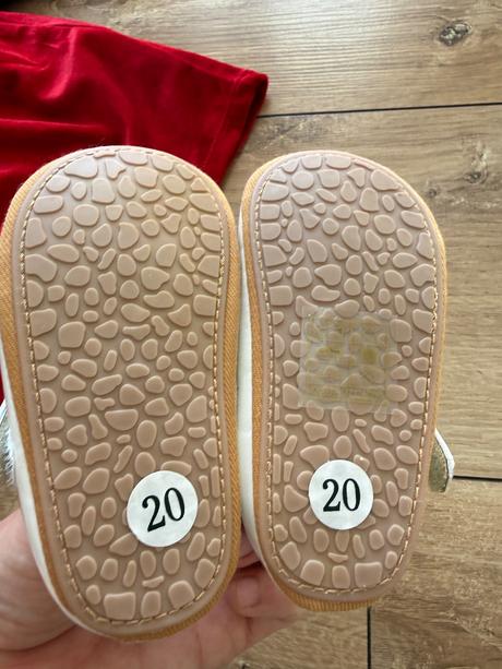 Vianočné šaty s sandalkymi, 74