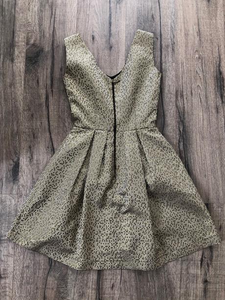 Spoločenské šaty, 36