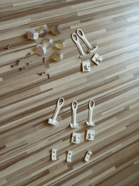 Predám bezpečnostné uchyty,