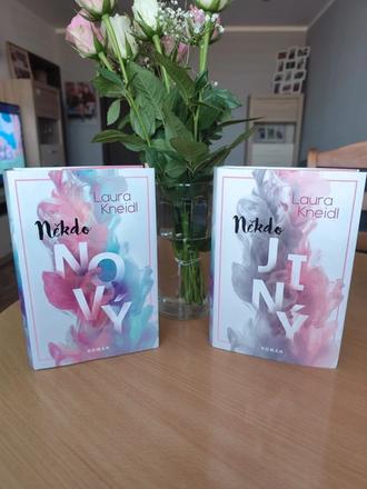 Laura kneidl - někdo nový a někdo jiný, 