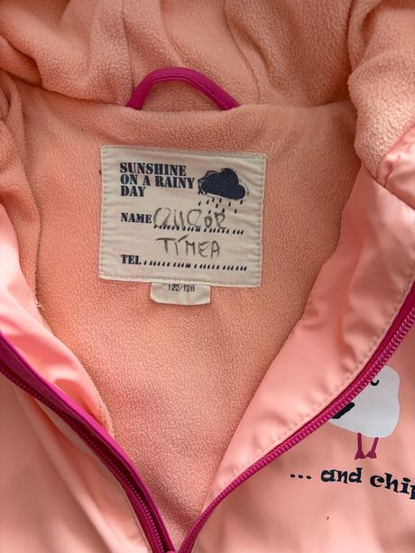 Pogumovaná bundička, 128