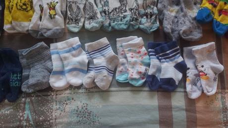 51 párov ponožiek veľ. 15-18, 18