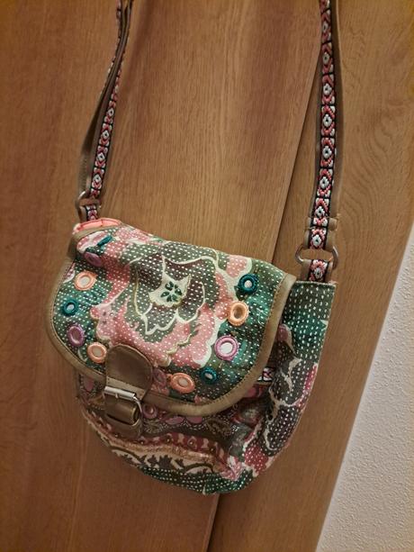 Mini kabelka cez rameno, 