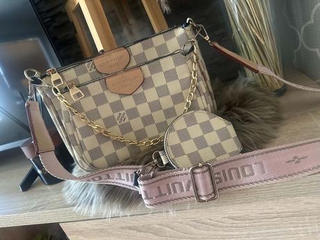 Kabelka crossbody, 