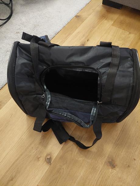 Batoh na domaceho milačika, 