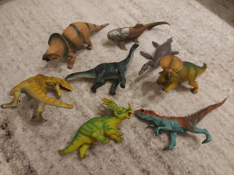 Dinosaury - cena za kus, 