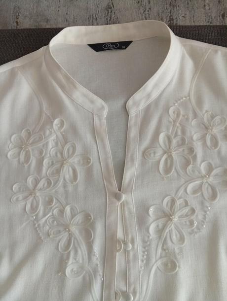 Kvalitná nekrčivá blúzka, 48