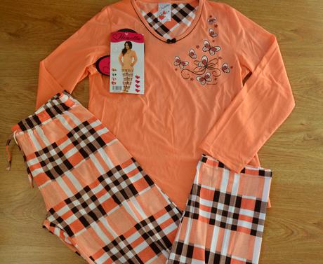 Dámske pyžamko s motýlikmi, 42 / xl