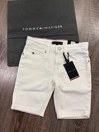 Tommy hilfiger nove biele riflove kratasy č.110, tommy hilfiger,110